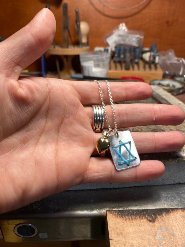 ⁦שרשרת דיסקית מגן דוד עם לב זהב⁩ – תמונה ⁦3⁩